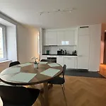 アパート Station Apartment, 2 Bedroom & Sofabed チューリッヒ