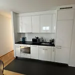 Station Apartment, 2 Bedroom & Sofabed アパート