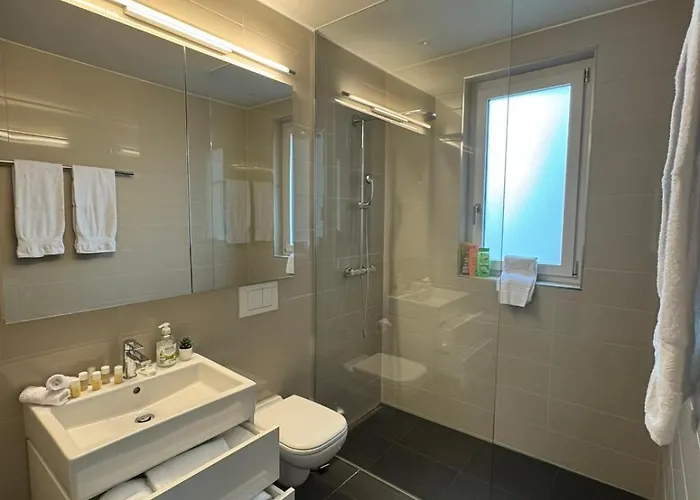 Station Apartment, 2 Bedroom & Sofabed شقة