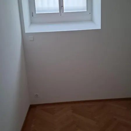 Apartment Station Apartment, 2 Bedroom & Sofabed