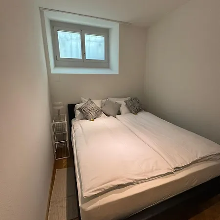 Apartment Station Apartment, 2 Bedroom & Sofabed Zurich