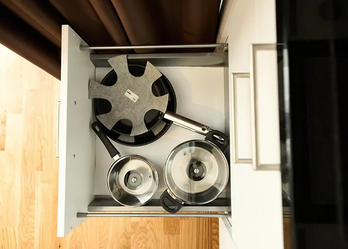 Station Apartment, 2 Bedroom & Sofabed