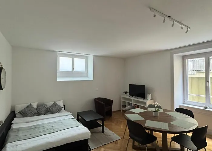 Station Apartment, 2 Bedroom & Sofabed