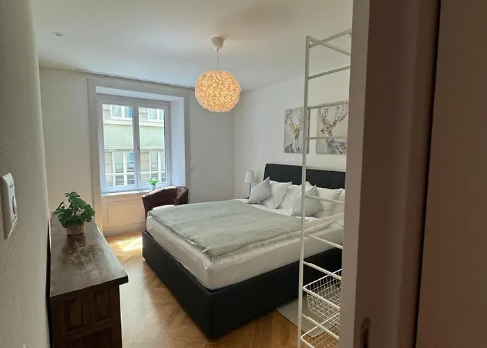 Station Apartment, 2 Bedroom & Sofabed