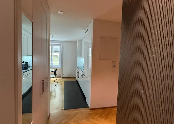 Station Apartment, 2 Bedroom & Sofabed *